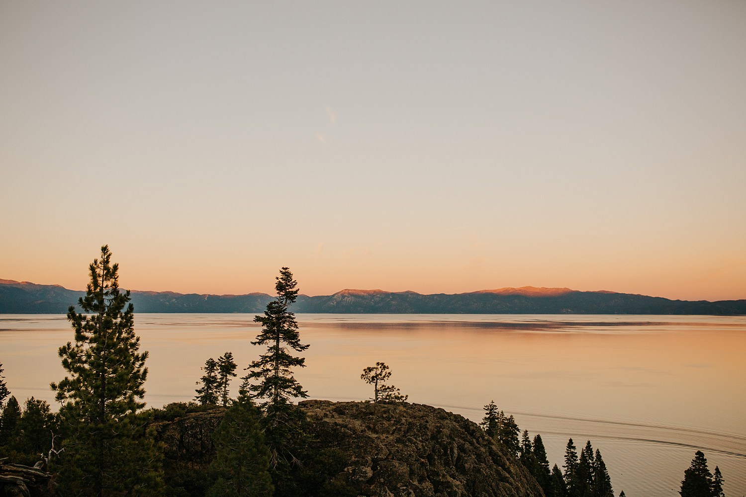 Lake Tahoe Elopement | https://alexandriamonette.com