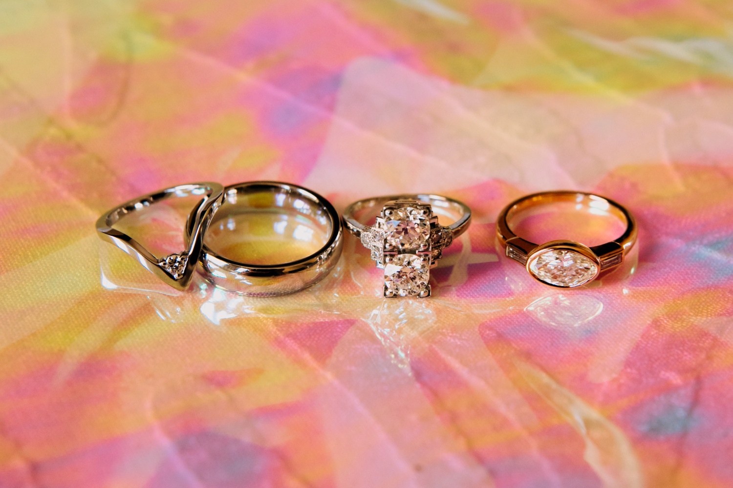 Rings on top of an iridescent background