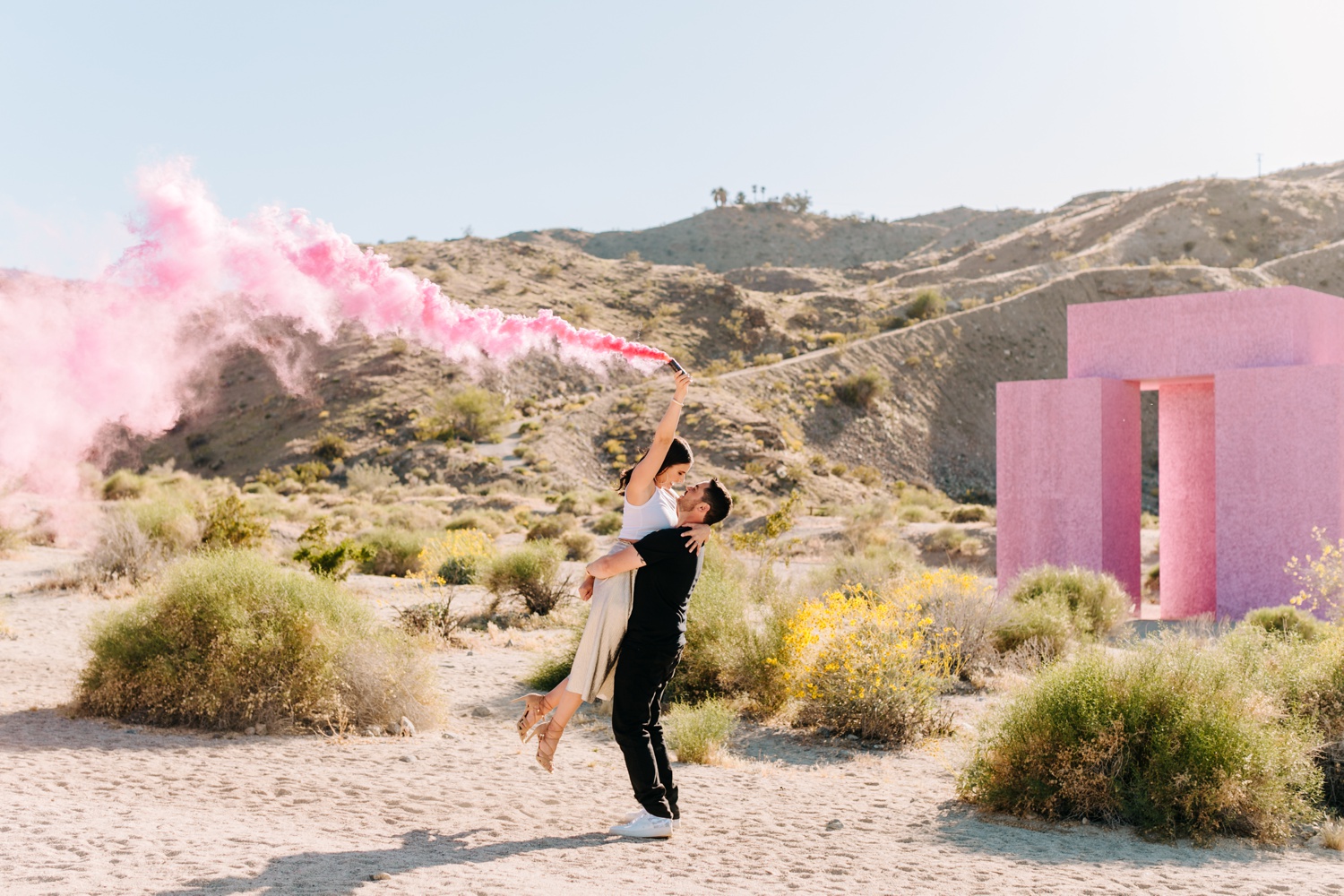 smoke bomb engagement photos in Palm Springs