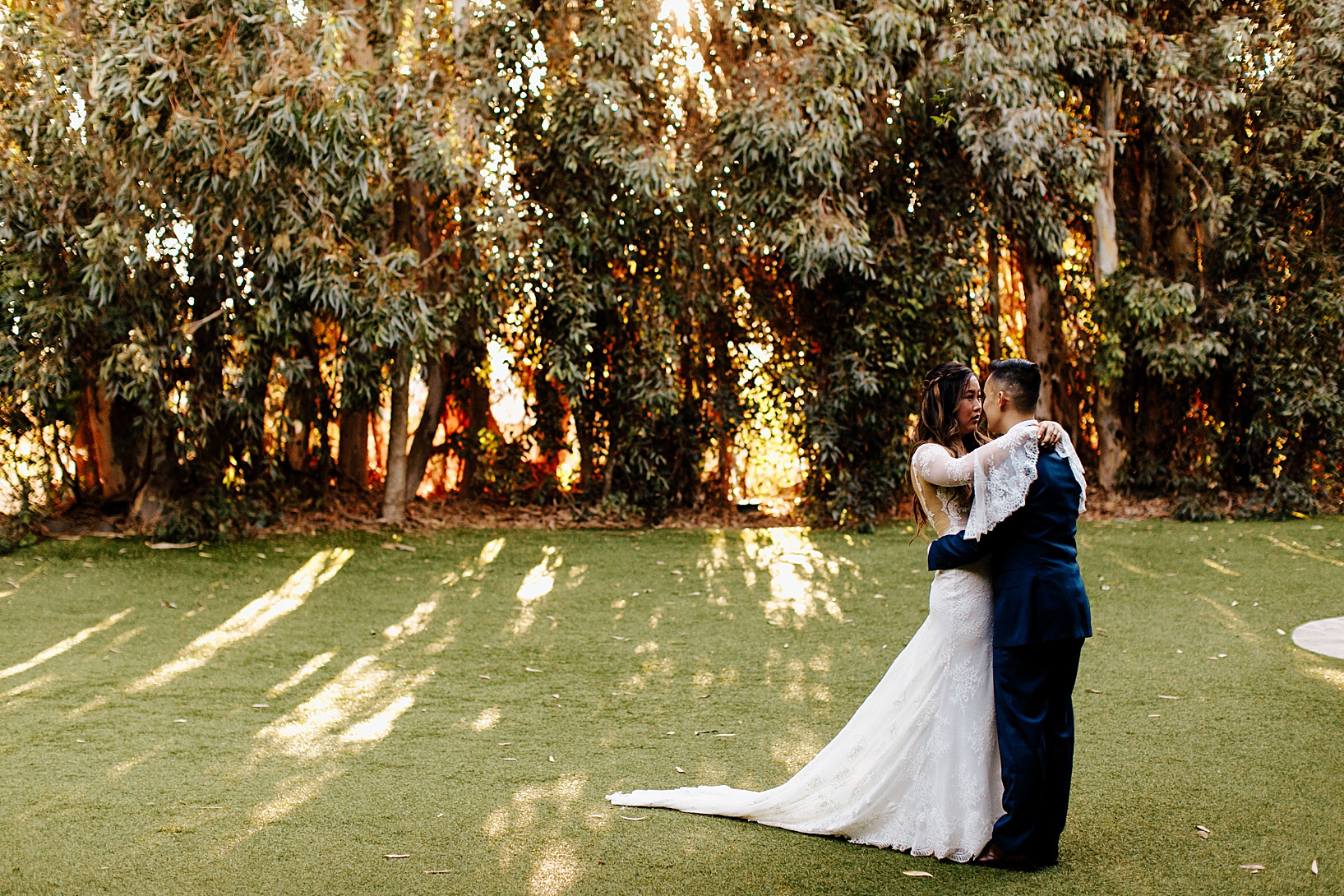 sunset photos for San Marcos wedding at Twin Oaks House