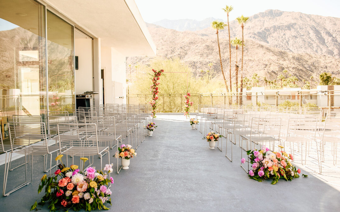 5 Reasons To Have A Palm Springs Wedding