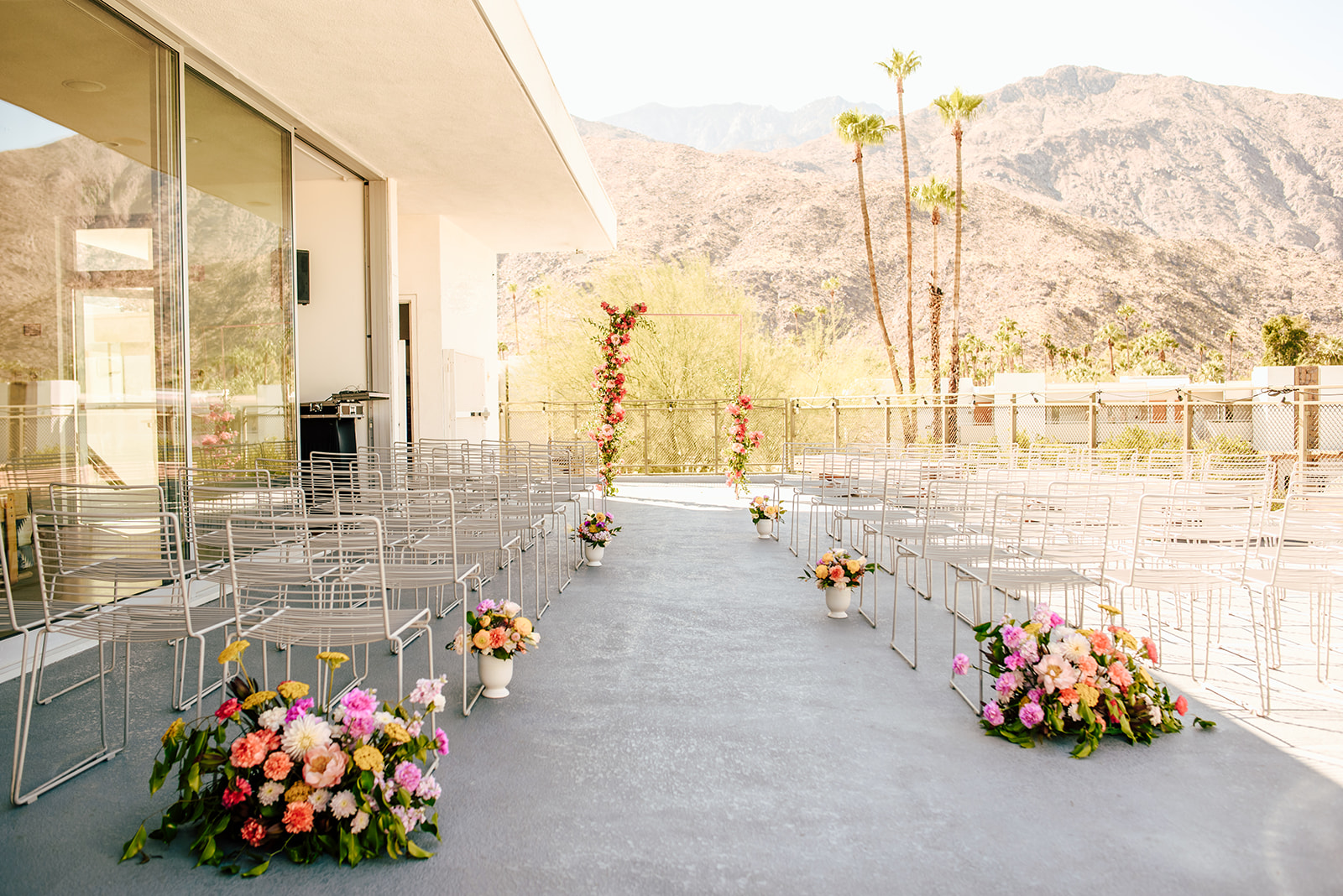 5 Reasons To Have A Palm Springs Wedding